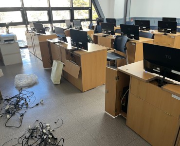 복지관 정보화교실 컴퓨터 교체 작업 진행 이미지