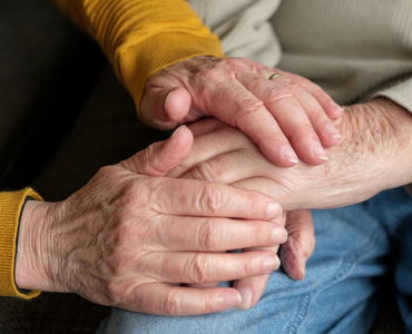 혼자 보내는 추석, 이제는 너무 외로워 이미지